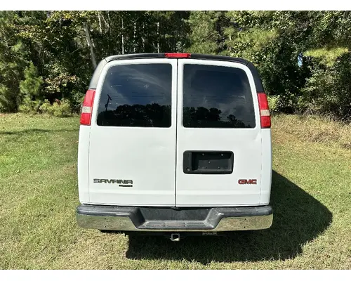 GMC 2500 SAVANA Complete Vehicle