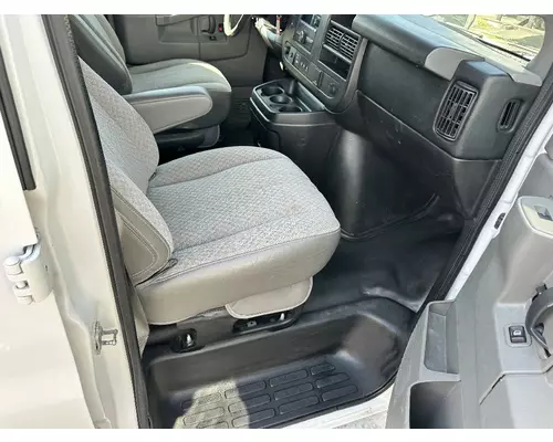 GMC 2500 SAVANA Complete Vehicle
