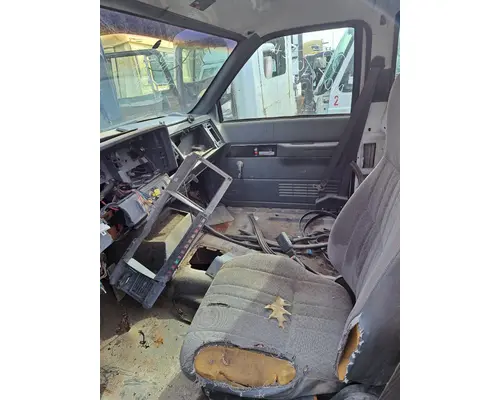 GMC 3500 Cab Mount