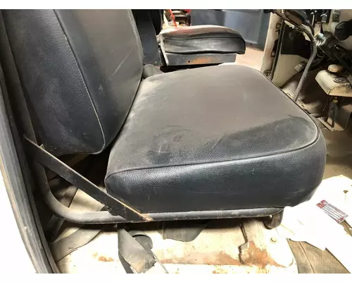 GMC 7000 Seat (non-Suspension)