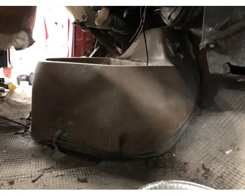GMC BRIGADIER Interior Doghouse