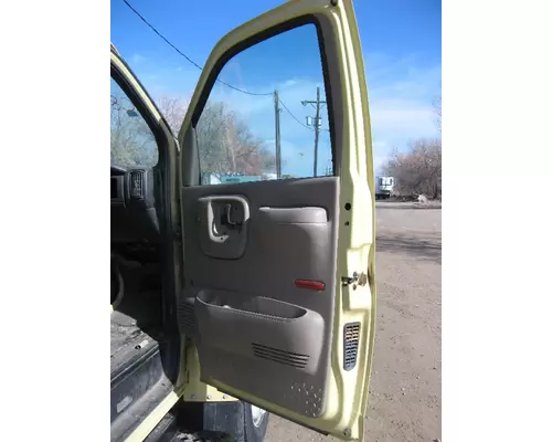 GMC C4500-C8500 Cab Clip