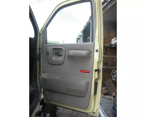 GMC C4500-C8500 Cab Clip