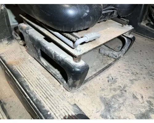 GMC C4C042 Seat (non-Suspension)