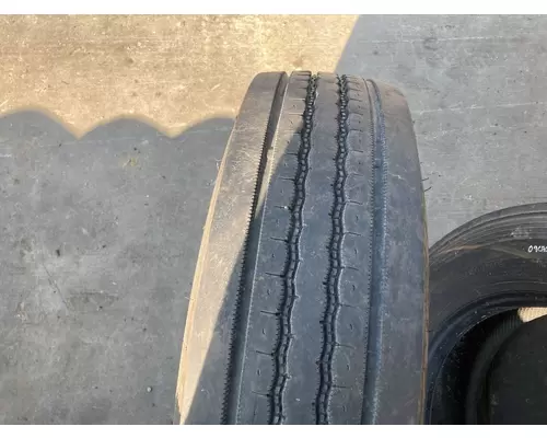 GMC C4C042 Tires