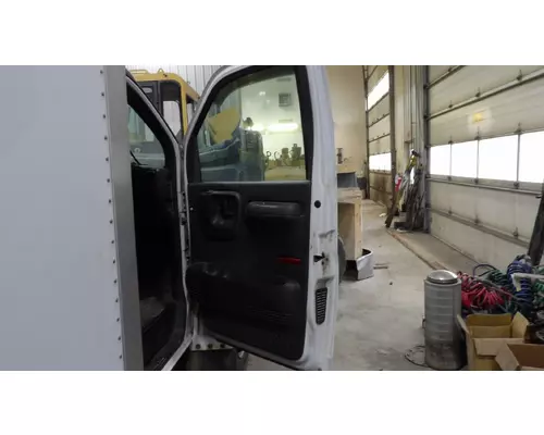 GMC C5500 2003-2010 DOOR ASSEMBLY, FRONT