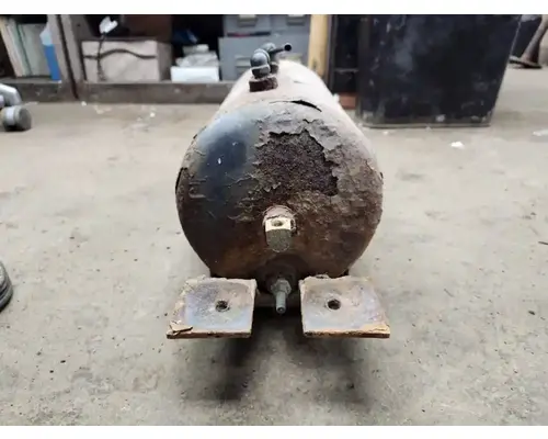 GMC C5500 Air Tank