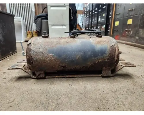 GMC C5500 Air Tank