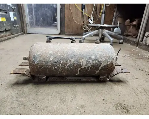 GMC C5500 Air Tank