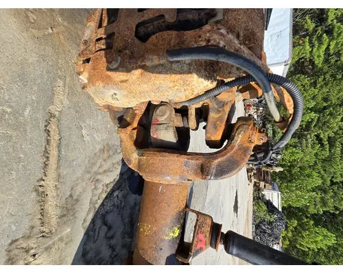GMC C5500 Axle Assy, Fr (4WD)
