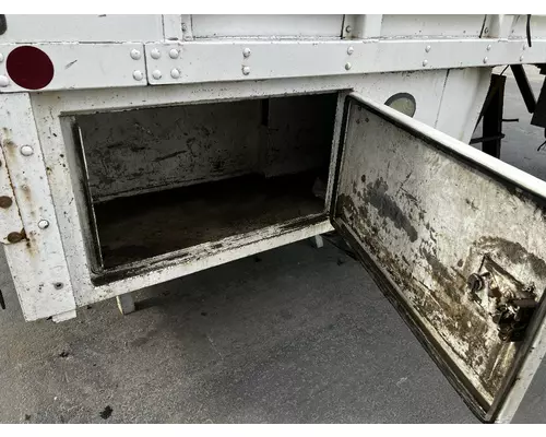 GMC C5500 Box  Bed