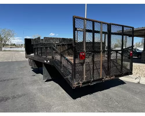 GMC C5500 Box  Bed