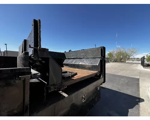GMC C5500 Box  Bed