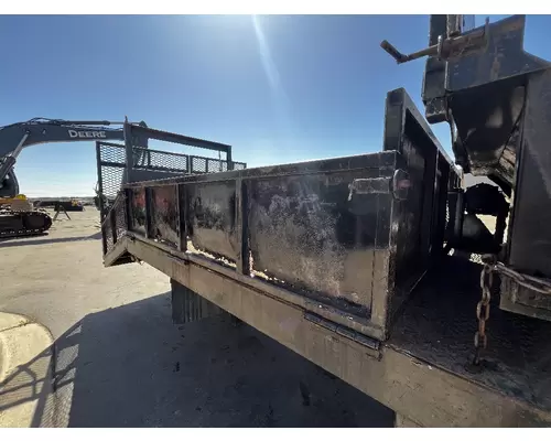GMC C5500 Box  Bed