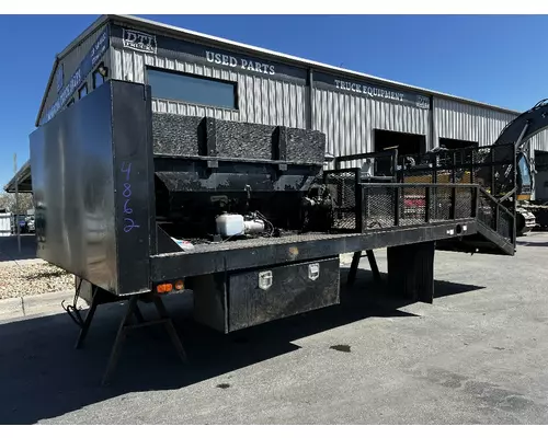 GMC C5500 Box  Bed