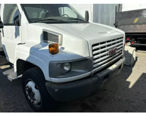 GMC C5500 Bumper Assembly, Front