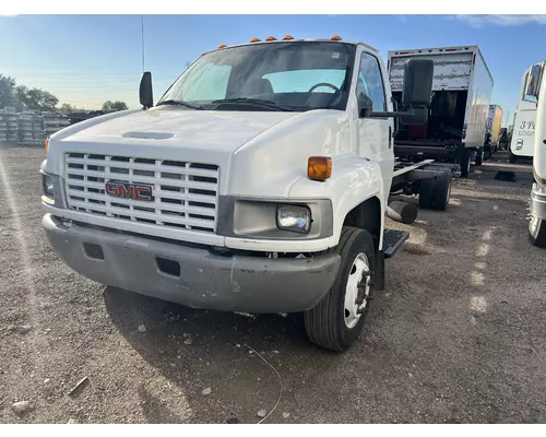 GMC C5500 Bumper Assembly, Front