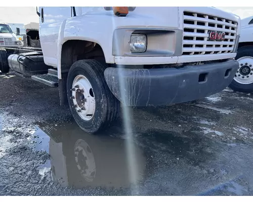 GMC C5500 Bumper Assembly, Front