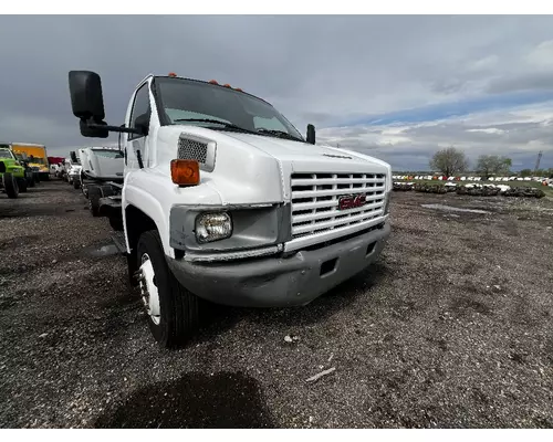GMC C5500 Bumper Assembly, Front