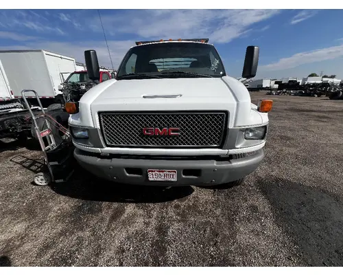 GMC C5500 Bumper Assembly, Front