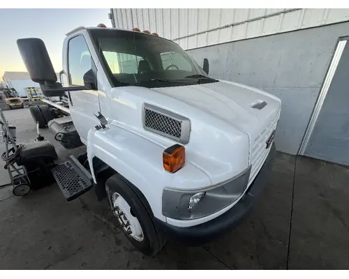 GMC C5500 Bumper Assembly, Front