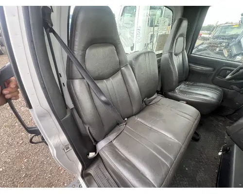 GMC C5500 Cab