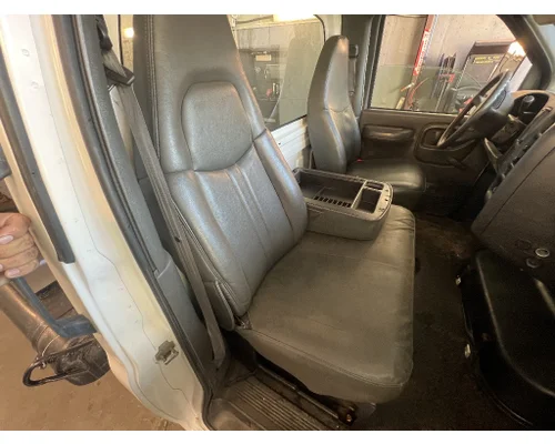 GMC C5500 Cab