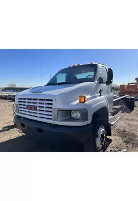 GMC C5500 Cylinder Head