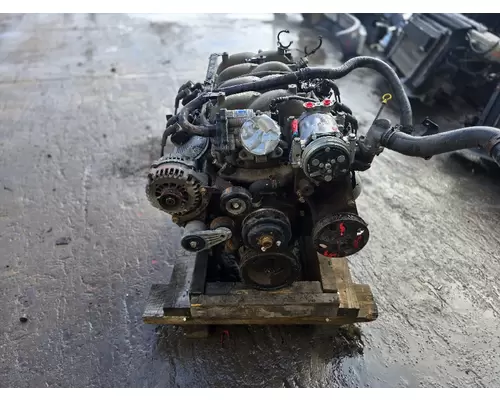 GMC C5500 Engine Assembly