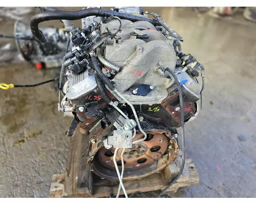 GMC C5500 Engine Assembly