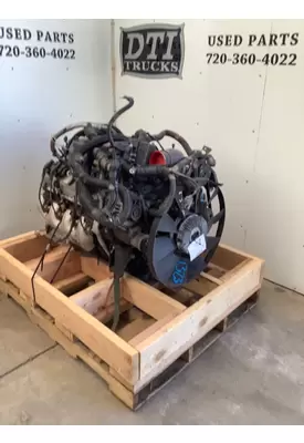 GMC C5500 Engine Assembly