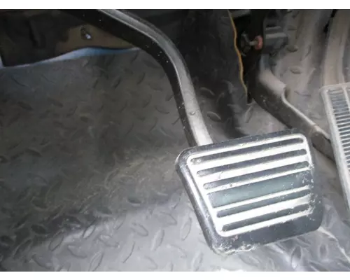 GMC C5500 FOOT PEDAL