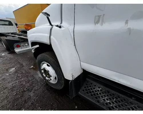 GMC C5500 Fender Extension