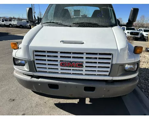 GMC C5500 Grille