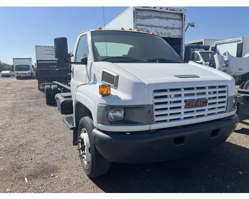 GMC C5500 Grille