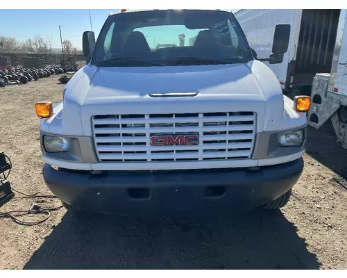 GMC C5500 Grille