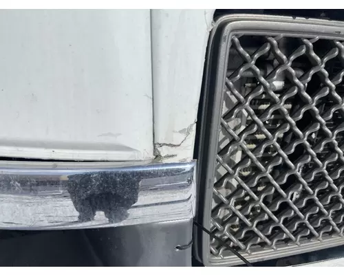 GMC C5500 Grille