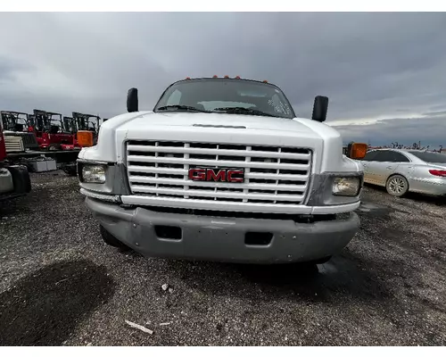 GMC C5500 Grille