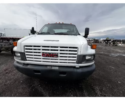 GMC C5500 Grille