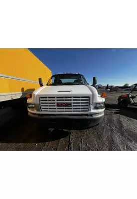 GMC C5500 Grille