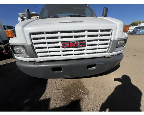 GMC C5500 Grille
