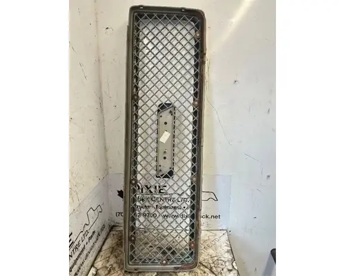 GMC C5500 Grille