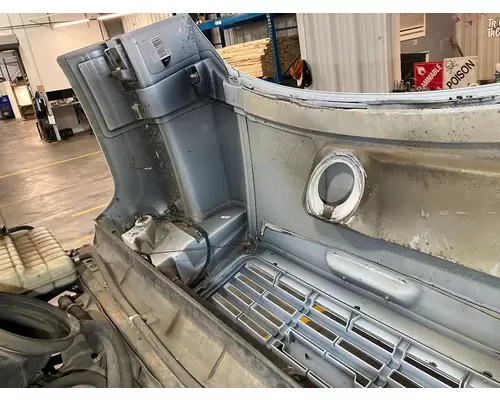 GMC C5500 Hood