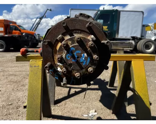 GMC C5500 Hub