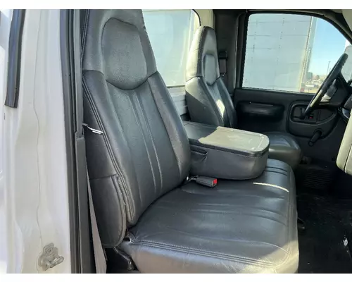GMC C5500 Seat, Front
