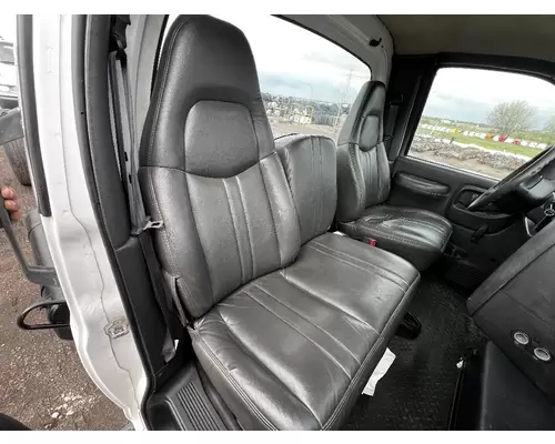 GMC C5500 Seat, Front
