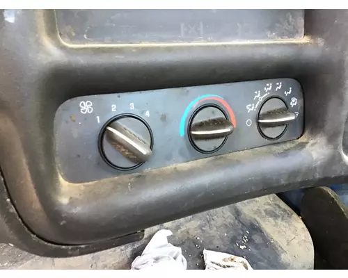 GMC C5500 TEMPERATURE CONTROL