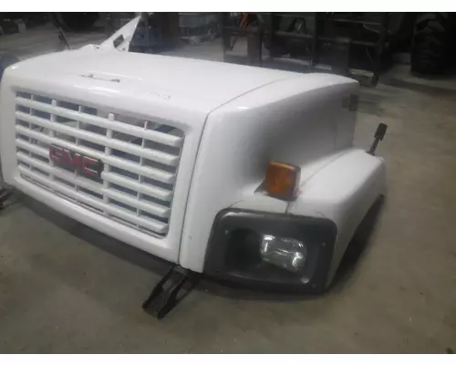 GMC C6500 / C7500 / C8500 Hood