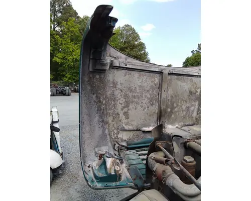 GMC C6500 1995-2002 HOOD