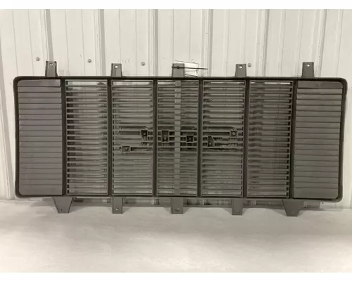 GMC C6500 Grille